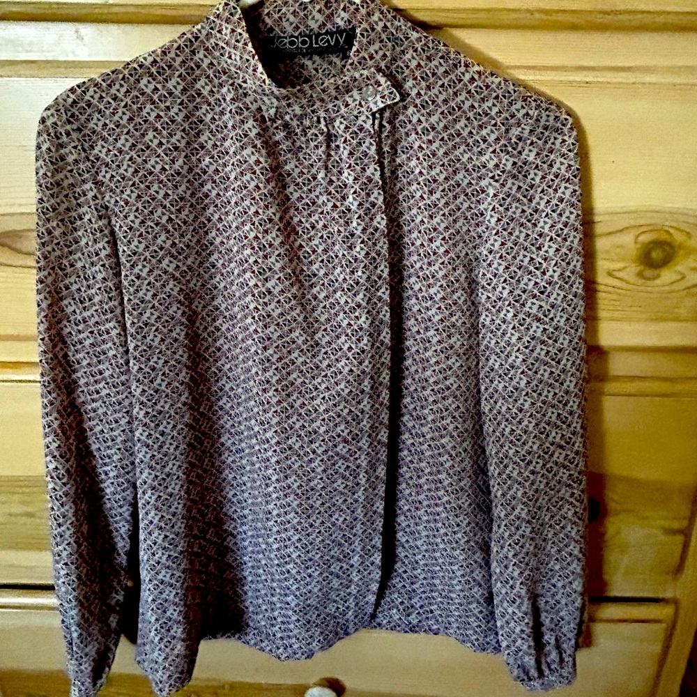 Size 6 shirt multicolored, dressy silky.